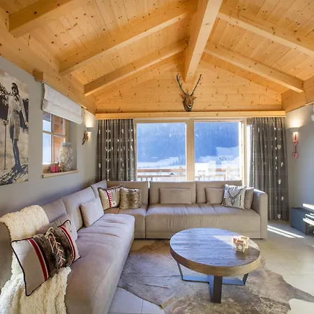 Chalet Luxurious With Sauna In Koenigsleiten *